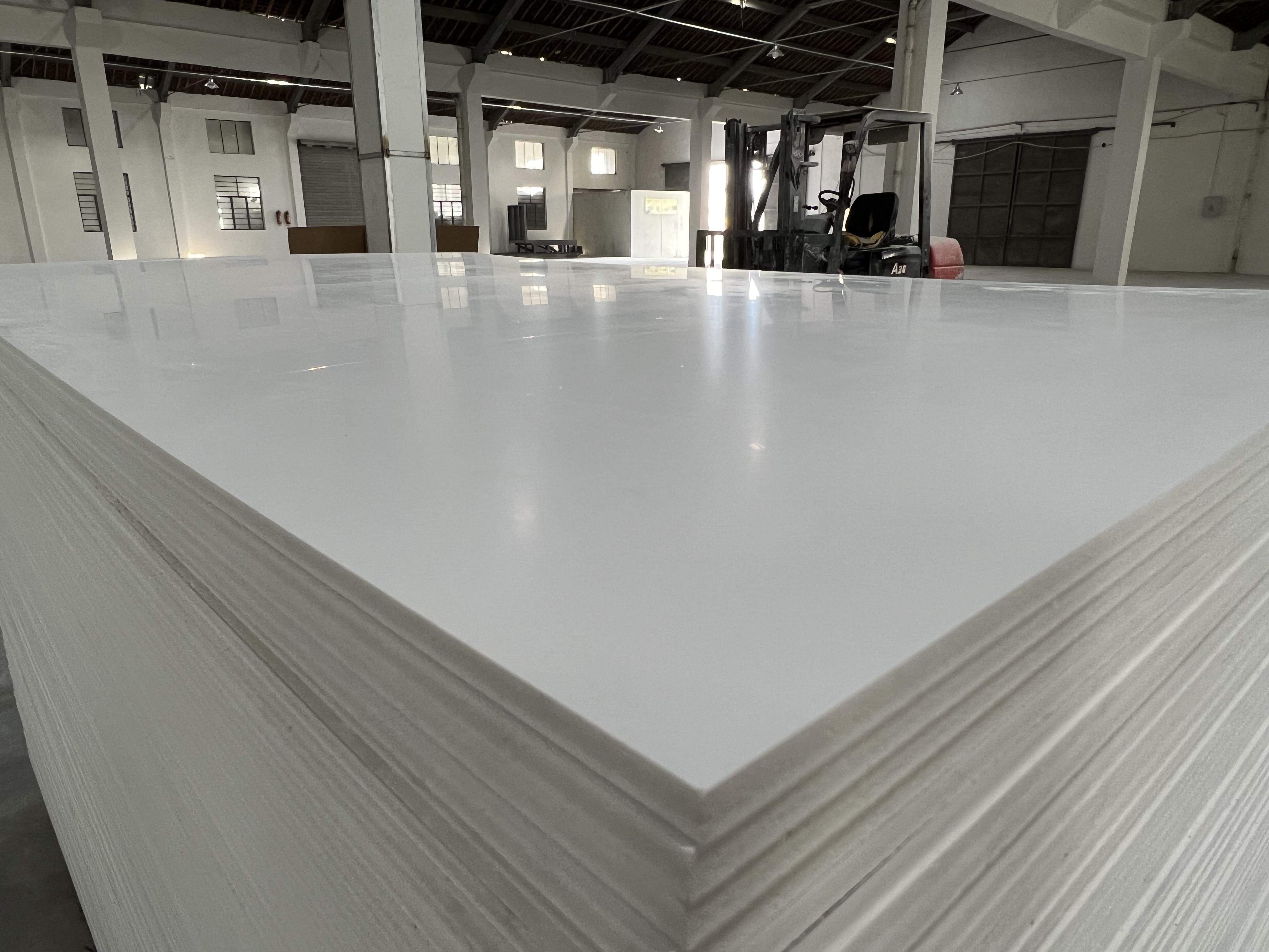 Feuille de mousse de PVC de matériau de construction d'usine panneau de mur de PVC de haute qualité Celuka Board